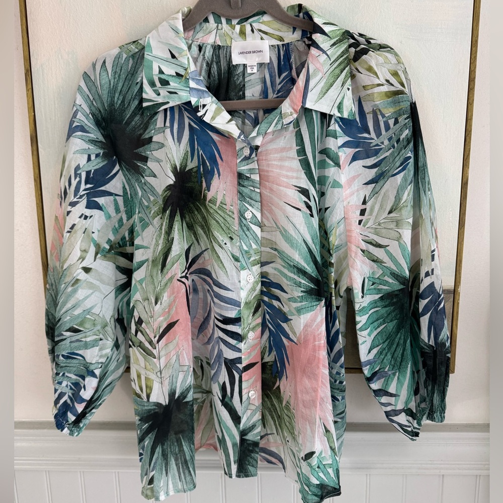 LAVENDER BROWN Tropical Palm Print Button Down Blouse Size Medium